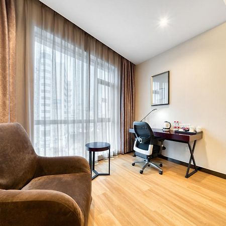 Отель Yiwu International Mansion Экстерьер фото