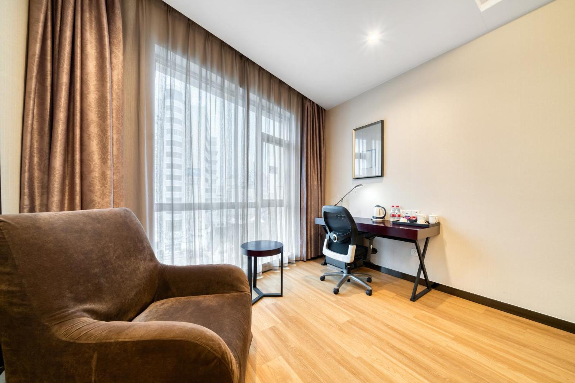 Отель Yiwu International Mansion Экстерьер фото
